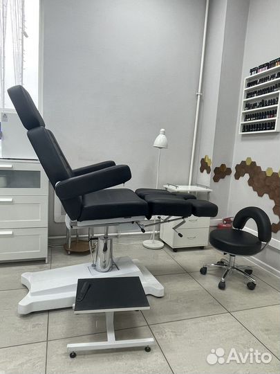 Аренда мастеру маникюра