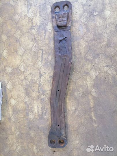 Лыжа передняя mitsubishi carisma 1.6 МКПП