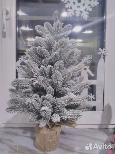 Елка искусственная литая заснеженная каминная