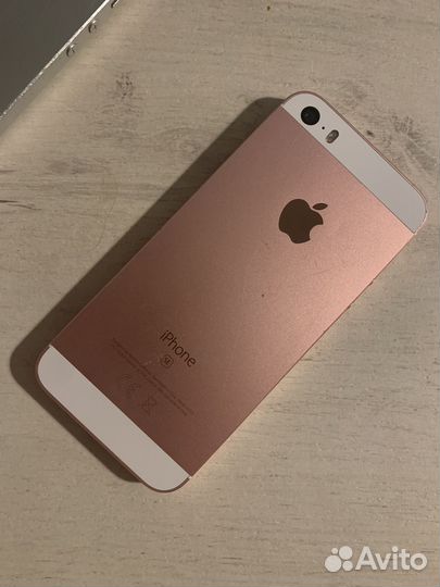 iPhone SE, 32 ГБ