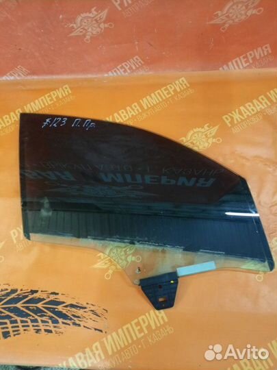 Стекло переднее правое Porsche Panamera 1 970