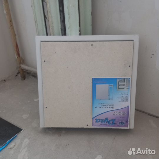 Люк в ванную под плитку