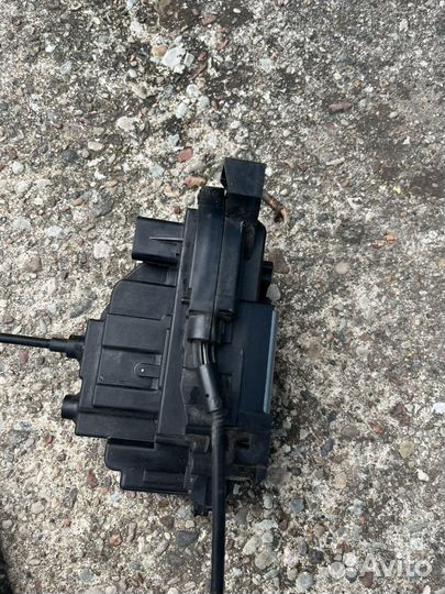 Renault megane 3 замок передней правой двери