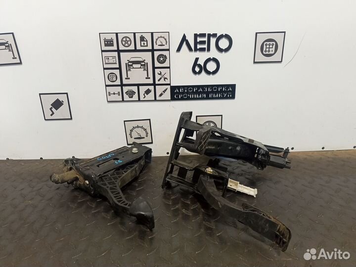 Педальный узел для VW Golf 4 / Bora