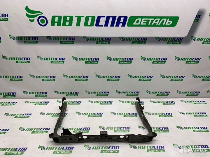 Телевизор панель радиаторов передний Toyota