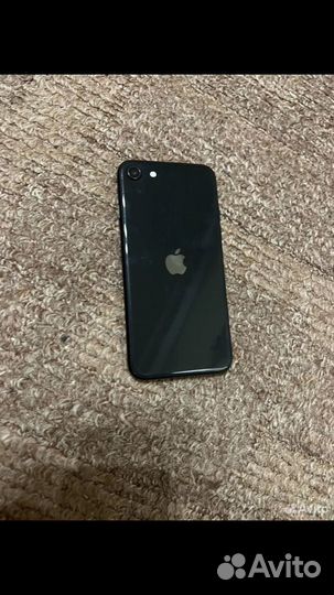iPhone SE, 64 ГБ