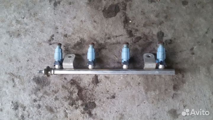 Рампа с форсунками Киа Рио Хендай Солярис