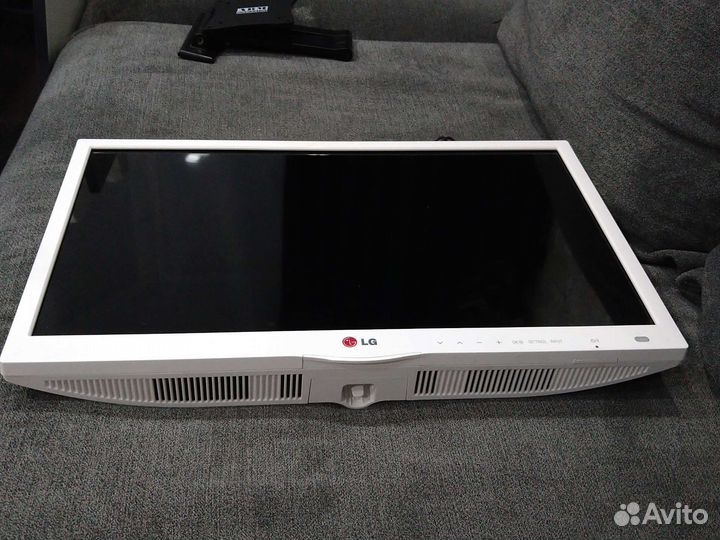 Монитор LG 22