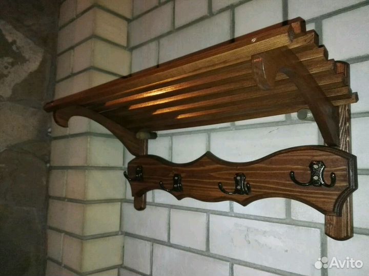 Полка-вешалка