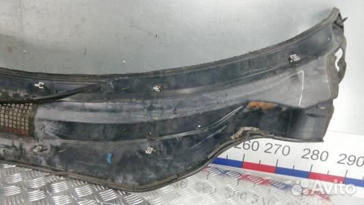 Накладка декоративная (жабо, дождевик) chrysler pacifica 1 (83F04QU01)