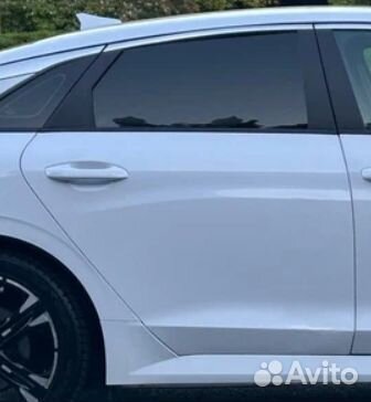 Задняя правая дверь Kia K5
