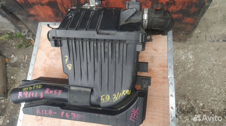 Корпус воздушного фильтра Suzuki Swift K12B