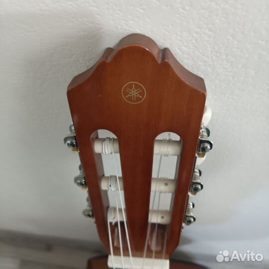 Классическая гитара Yamaha c40