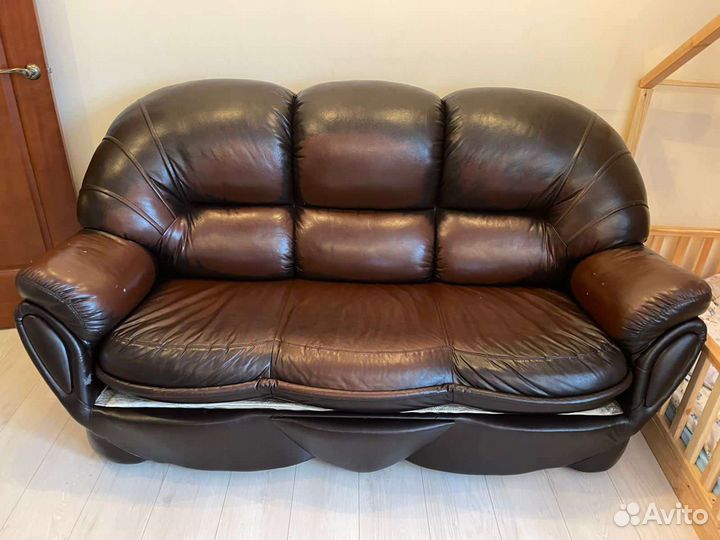 Перетяжка и реставрация мягкой мебели.ремонт