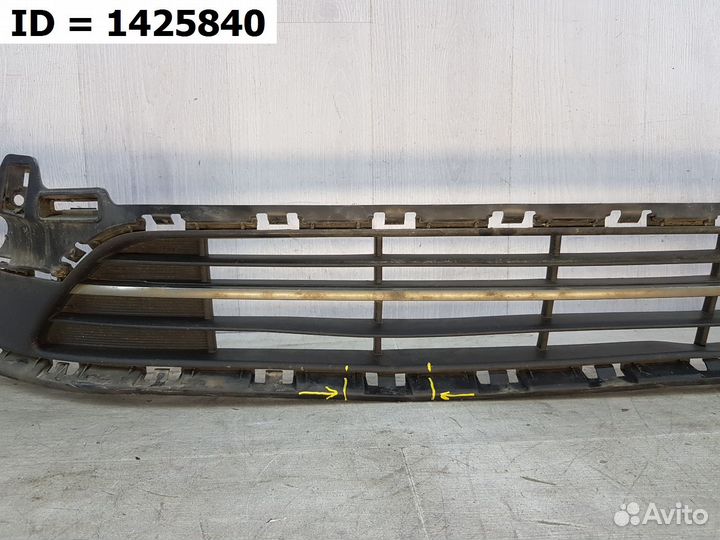 Решетка переднего бампера Kia Rio