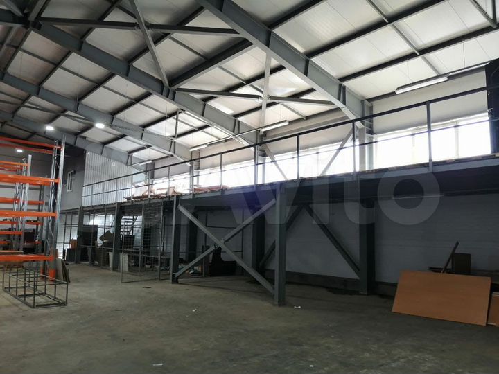 Коммерческая (660 м.кв)