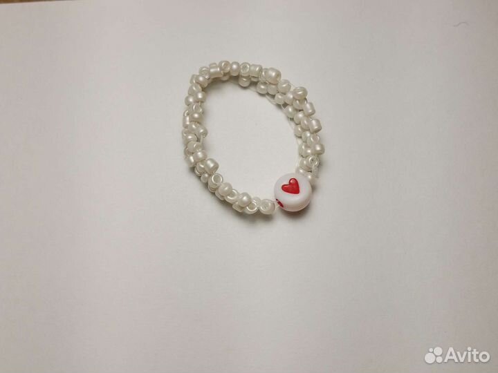 Набор украшений из бисера ручной работы