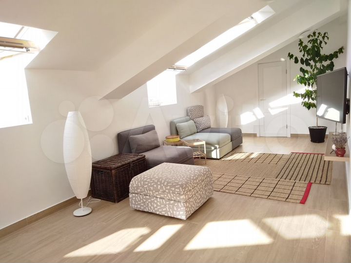 3-к. квартира, 108 м², 4/4 эт.