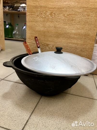 Казан чугунный 12л Новый