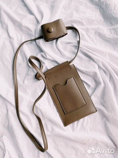 Чехол на iPhone 11