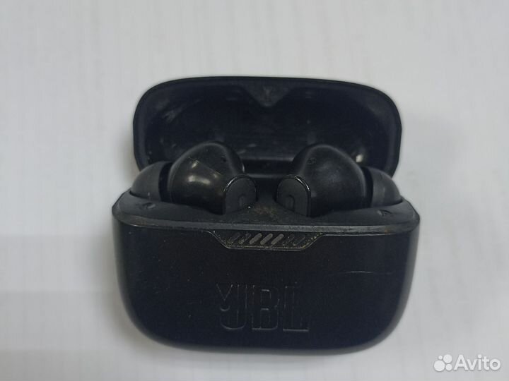 Беспроводные наушники jbl