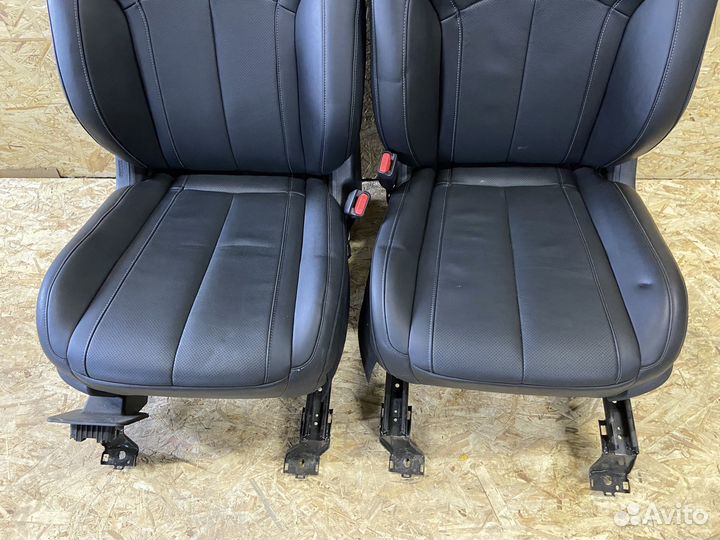 Комплект сидений на Infiniti QX60 II