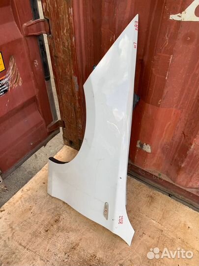 Крыло переднее левое бмв 1 серии Е87