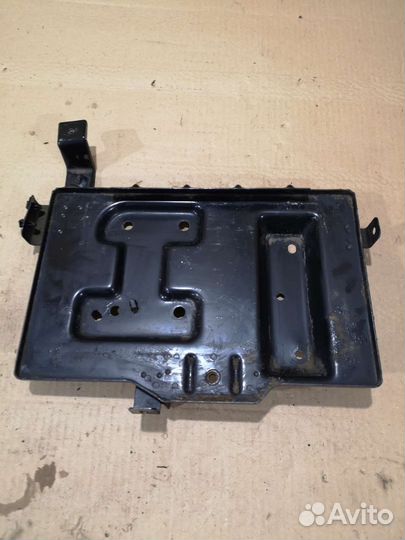 Площадка акб Kia Sportage 2 / Hyundai Tucson 1