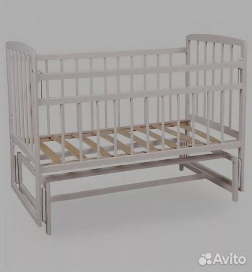 Детская кровать-маятник 