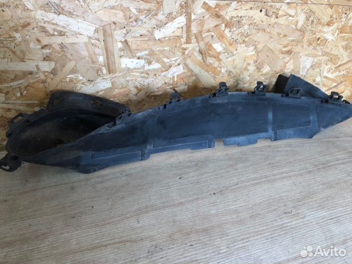 Дефлектор радиатора Mercedes-Benz E-Класс