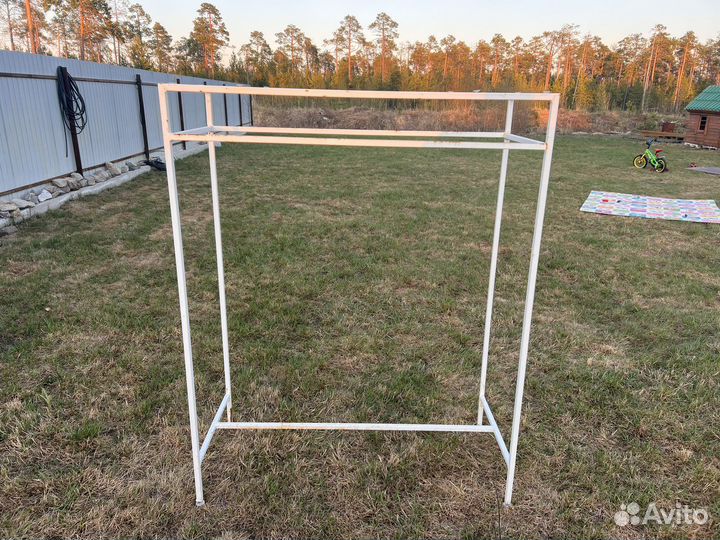 Вешалка для одежды напольная