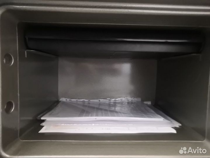 Сейф металлический