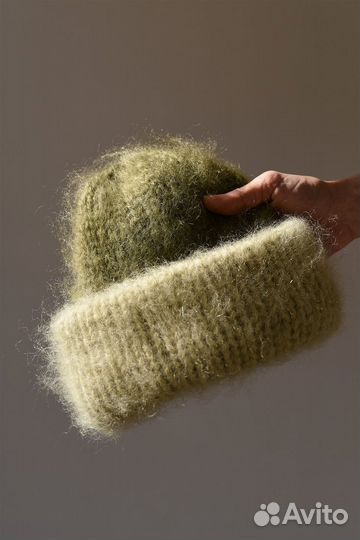 Вязаные чепчики / шапки / балаклавы /шарфы/свитер