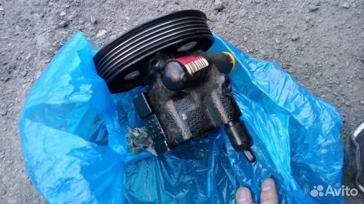 Насос гидроусилителя renault Логан