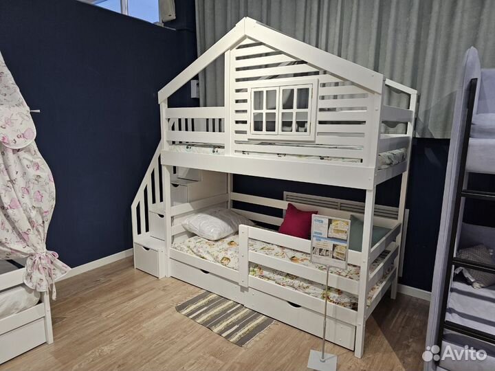 Двухъярусная кровать с Домиком