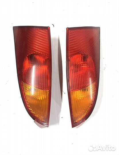 Фонарь задний Ford Focus 1