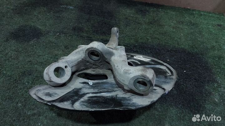 Кулак поворотный передний левый W212,S204,C207