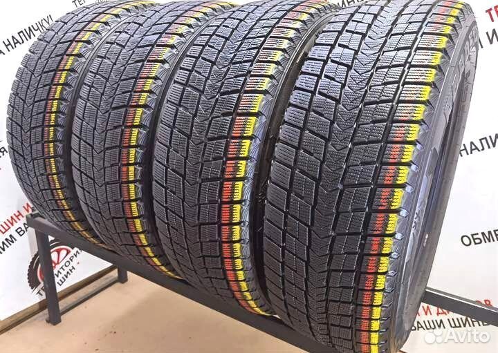 Roadstone Winguard Ice SUV 235/65 R17 105N