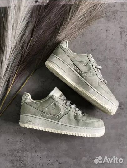 Кроссовки женские Nike