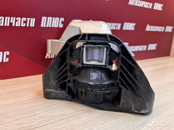 Опора двигателя правая Renault Duster 2