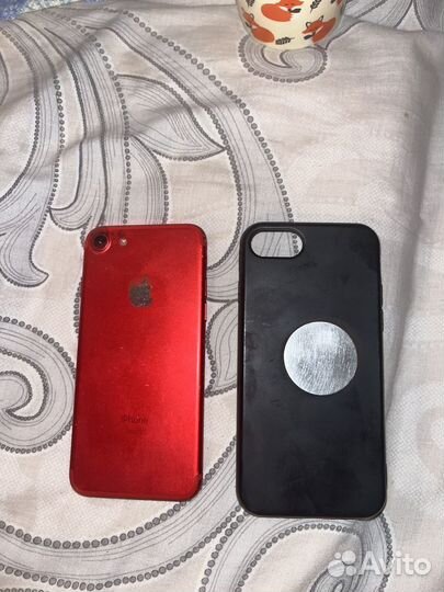 iPhone 7 red