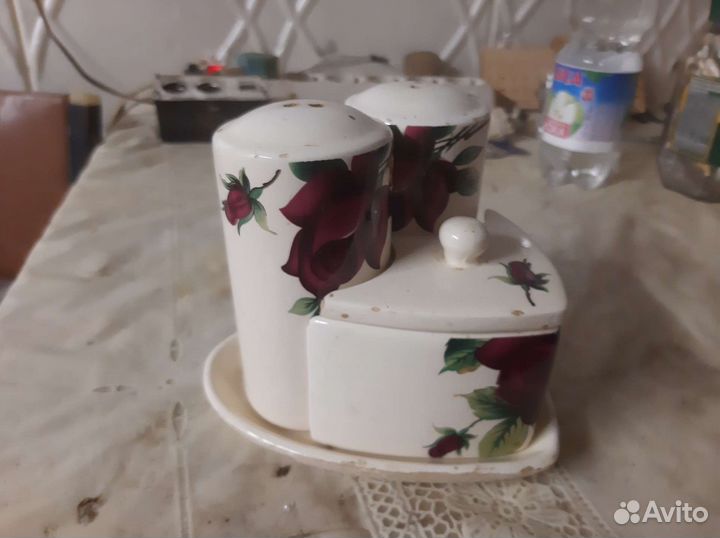 Перечница и солонка