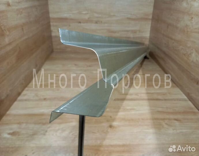 Кузовные пороги Форд Турнео Коннект