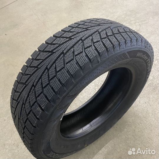 Hankook Winter I'Cept iZ 2 W616 205/55 R16 94T