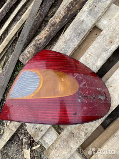 Фонарь задний Ford Mondeo ll