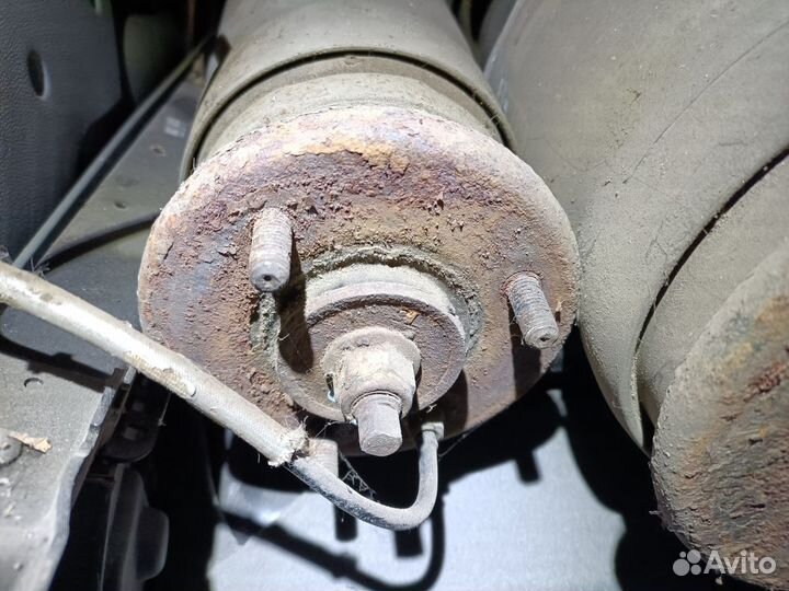 Пневмостойка передняя левая для Land Rover Range 1