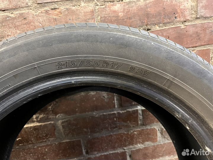 Yokohama dB Decibel E70 215/55 R17 93V