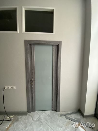 Двери межкомнатные серые со стеклом 777899ZZ