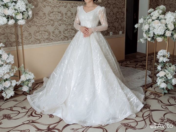 Свадебное платье