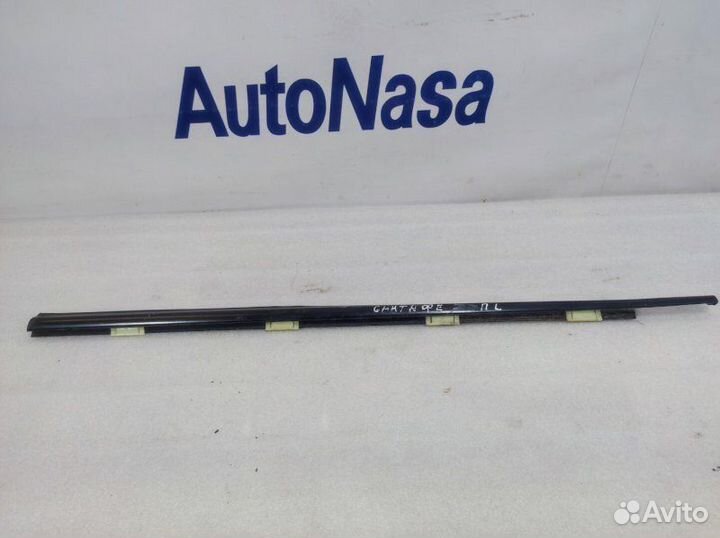 Накладка стекла передняя левая Hyundai Santa Fe